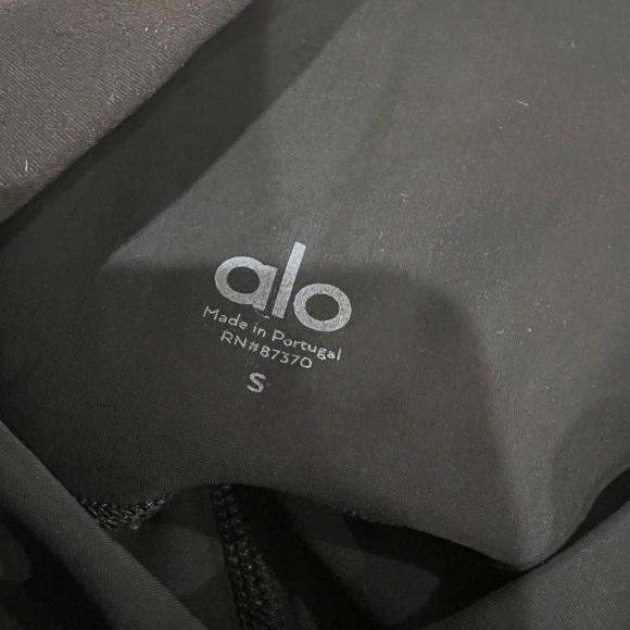 Alo Yoga Legging with Side Slits - Picture 5 of 7